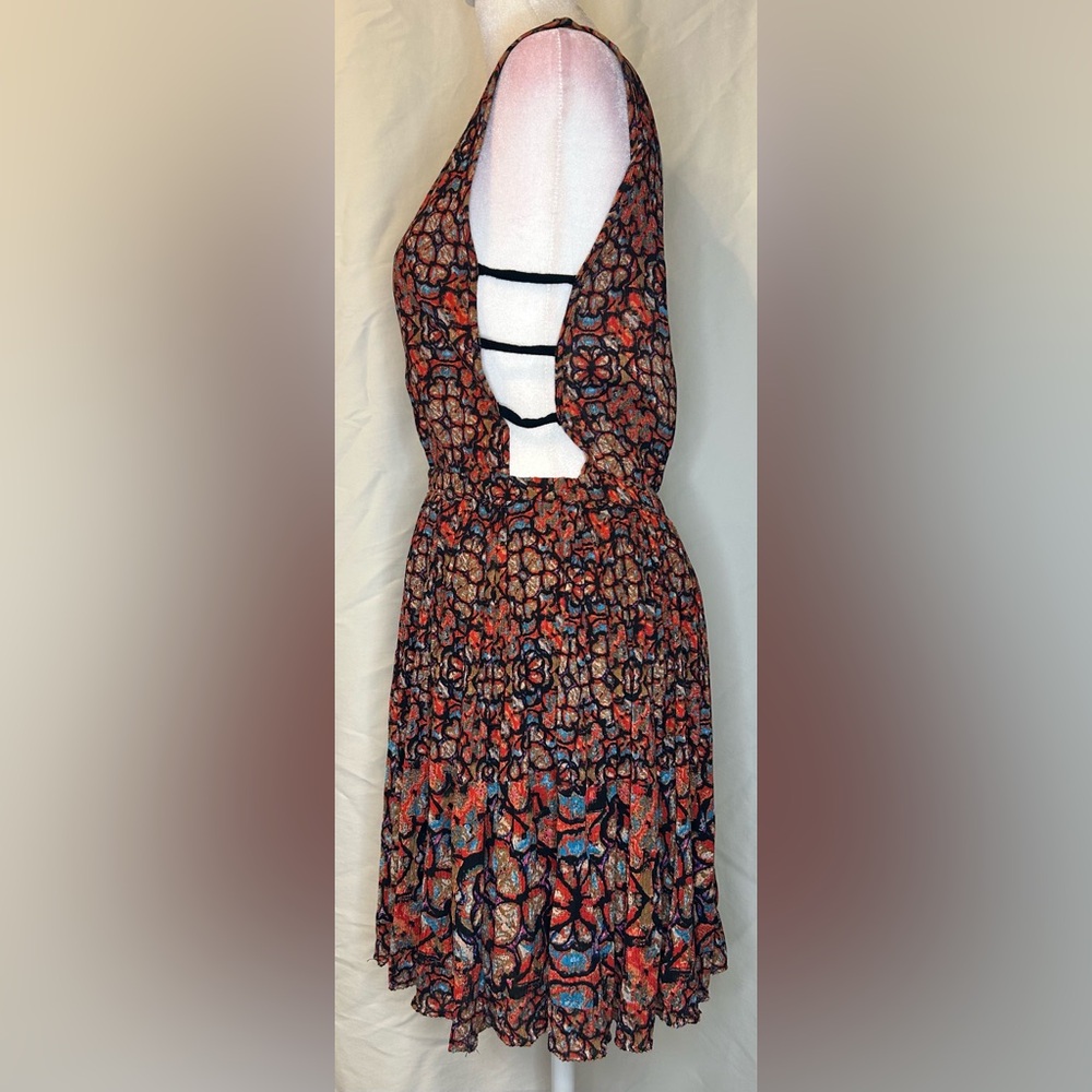 Free People Vibrant Print dress with open linear lining summer flowy mini dress - Picture 4 of 5